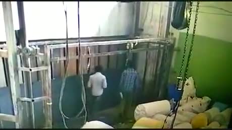 Scalp crushed in lift
