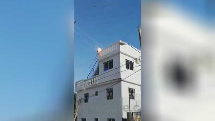 2 painters electrocuted to death on the roofing system of a structur