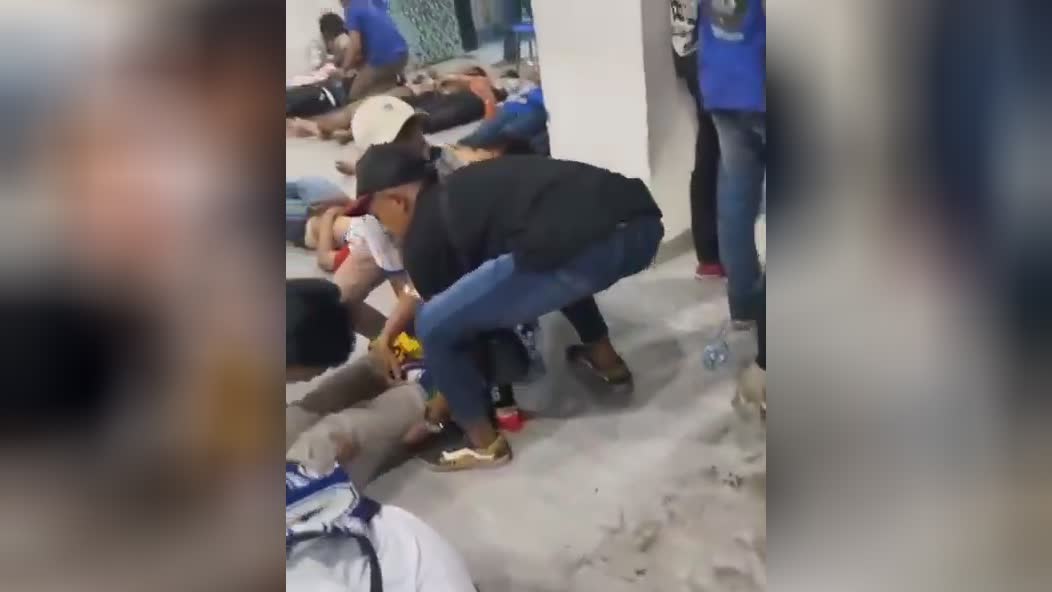 A stadium brawl left 180 people dead indonesia