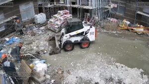 A development worker was actually pulverized by a lots that fell