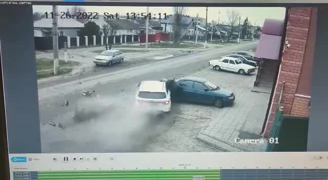 A woman remaining at a bus stop was hit through a flying car