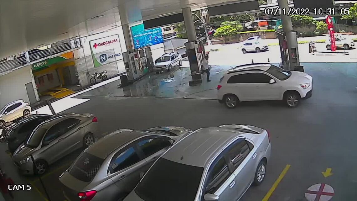 An employee was grinding the flooring at a gasoline stations when a mits