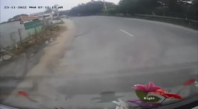 An elderly guy hosted himself under the wheels of a bus