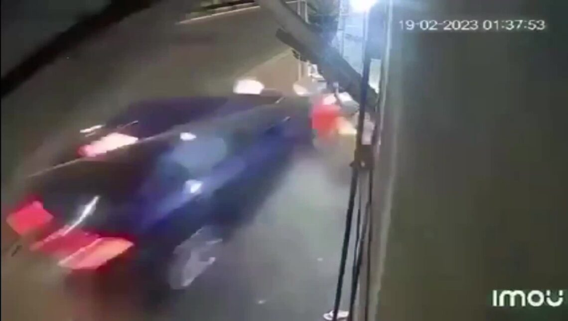 Dude ran away coming from the courtroom with the window mexico