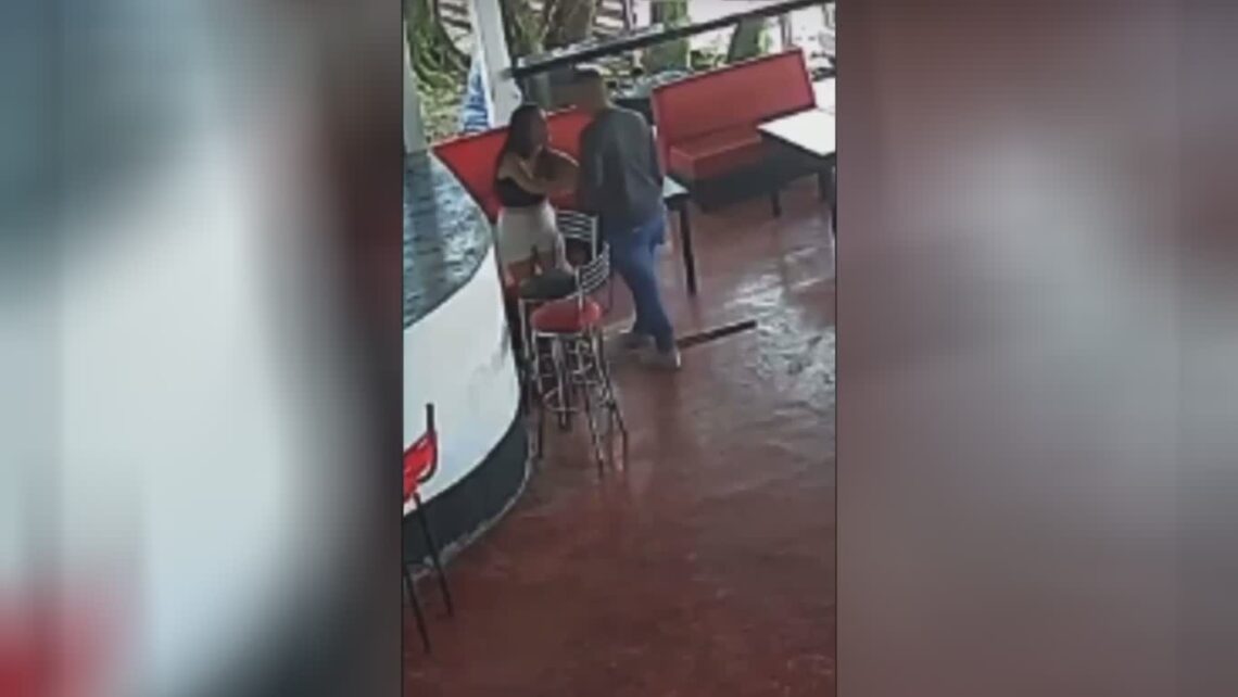 Guy try his girlfriend as well as go themself