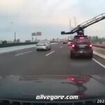Electric pole killed employee or jerk chauffeur