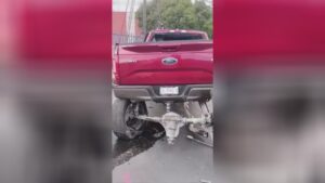 Epileptic seizure in a girl motorist of a pickup caused 1 Epileptic seizure in a girl motorist of a pickup caused