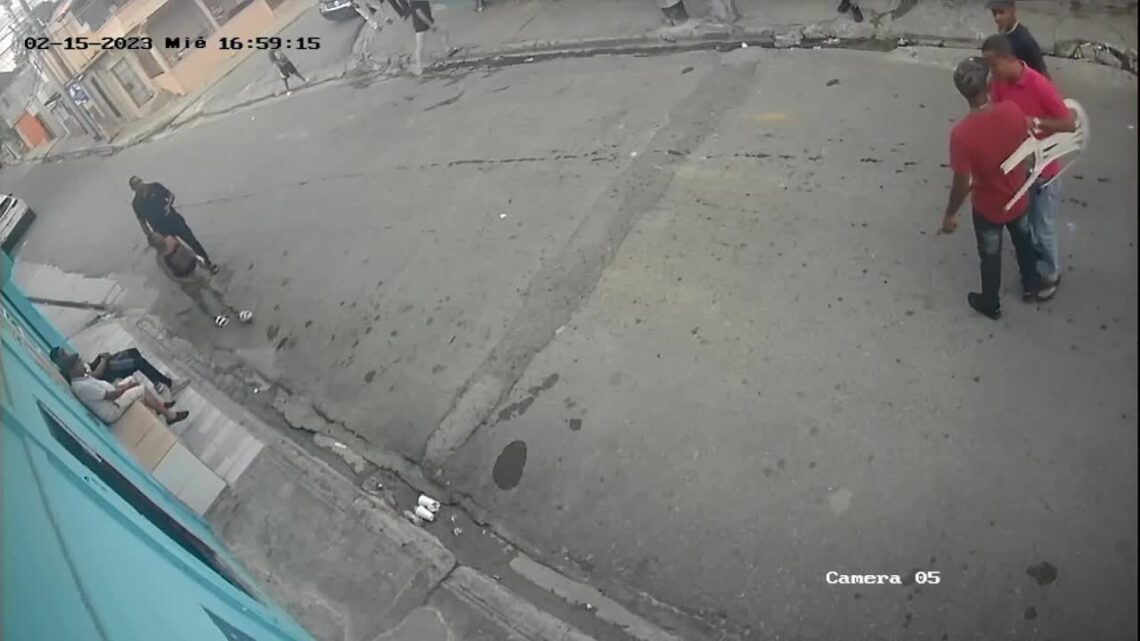 Fatally plunged in neck during knife match in dominican republic