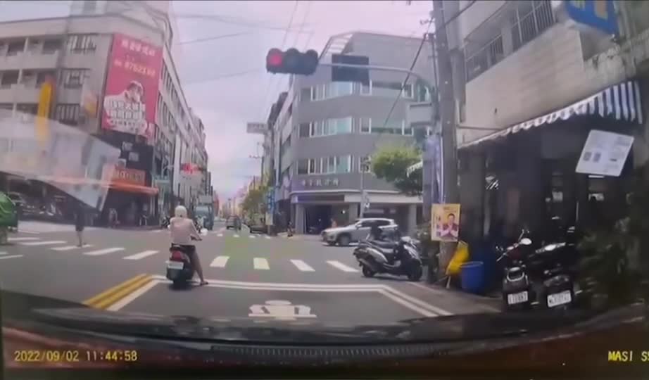 Last place taiwanese stoplight edition