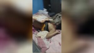Partner penetrates his wife along with his penis as well as knife