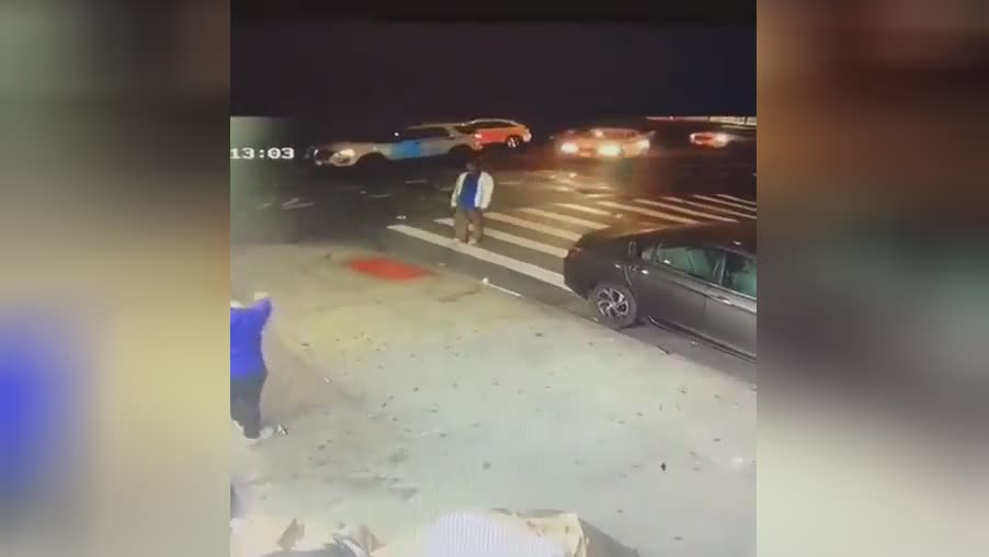 Authorities go and also gotten rid of a man alleged of domestic violence