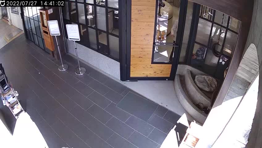 Psycho wounds random people in china