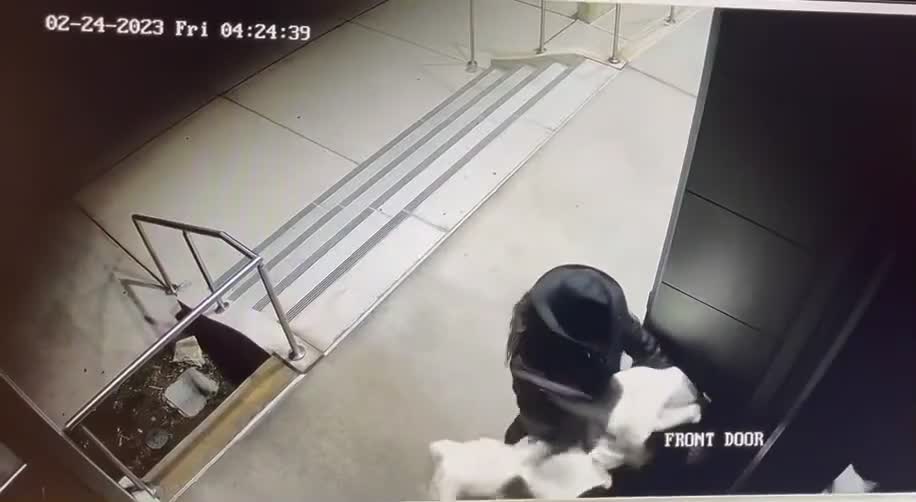 Sicko completely plunged a sleeping destitute man in philadelphia