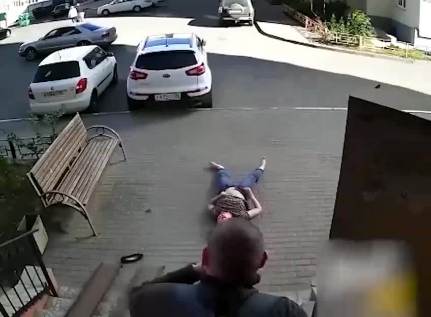 Self-destruction lady touchdown russia