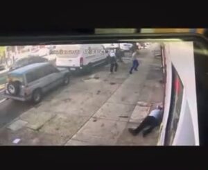 2 killed, 1 wounded in triple firing outside toenail beauty salon