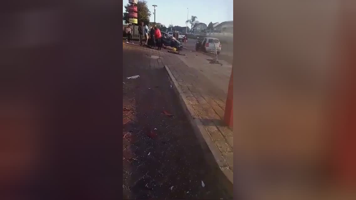 A traveling cars and truck at broadband brought down 2 people