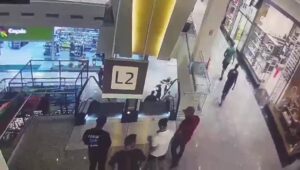 A male was shot correct the escalator at the taquara plaza 1 A male was shot correct the escalator at the taquara plaza