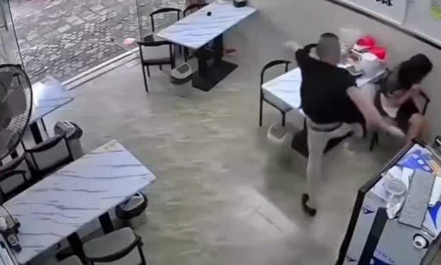 Waitress will not leave another hair in the soup after this