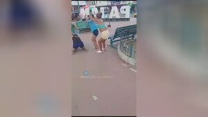 ecuadorian ladies combating