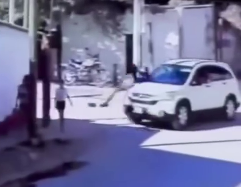 The Driver Of The Car Hit 4 People On The Sidewalk And Fled The Scene