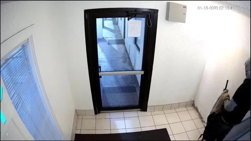 asshole with machine gun robs a store