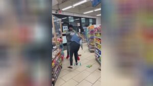 Fighting at the supermarket