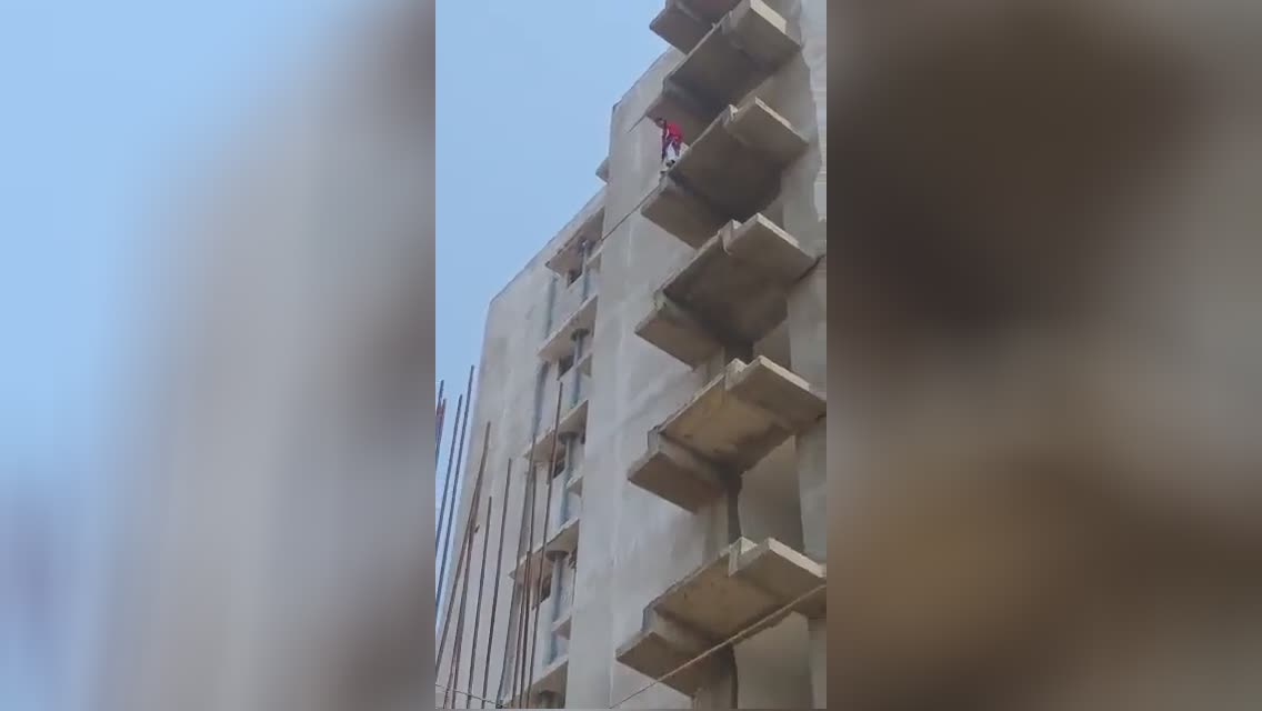 9th level student jumps to her death