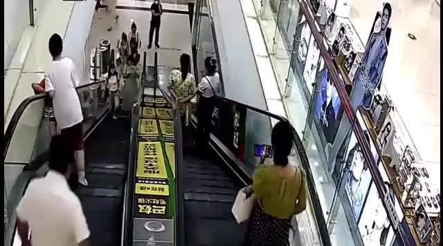 Because of recklessness the guy perished on the escalator