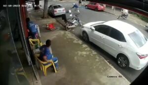 Beverages at the bar interrupted through assassin