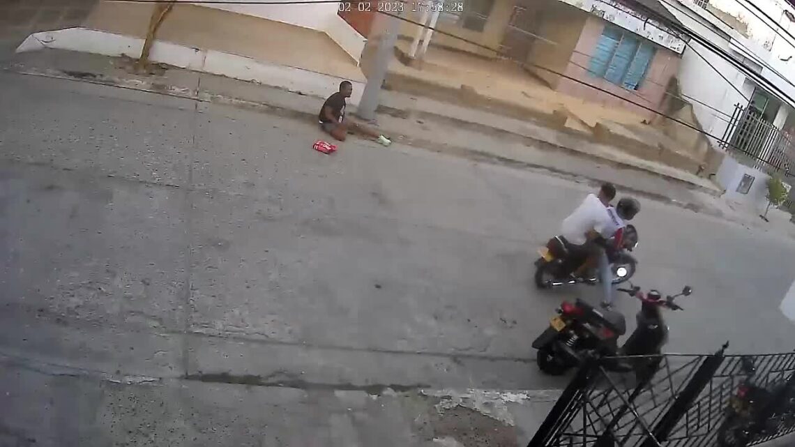 Guy breaks away to avoid being actually robbed however acquires shot from behind