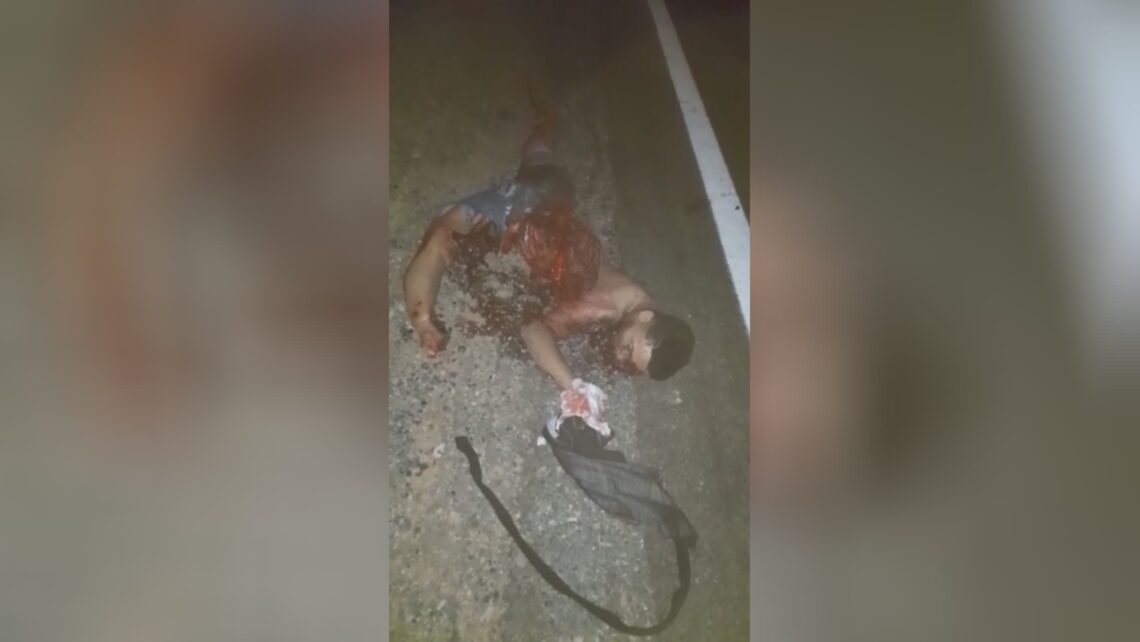 Motorcyclist destroyed in wreck