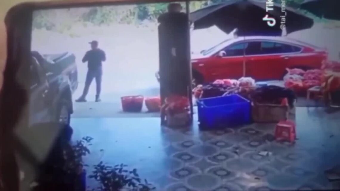 The man really intended to pass away so that he ran out into the road