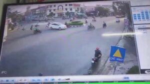 The truck transformed the motorcyclist into a shapeless mass