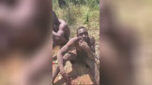 Two crooks eat their severed fingers