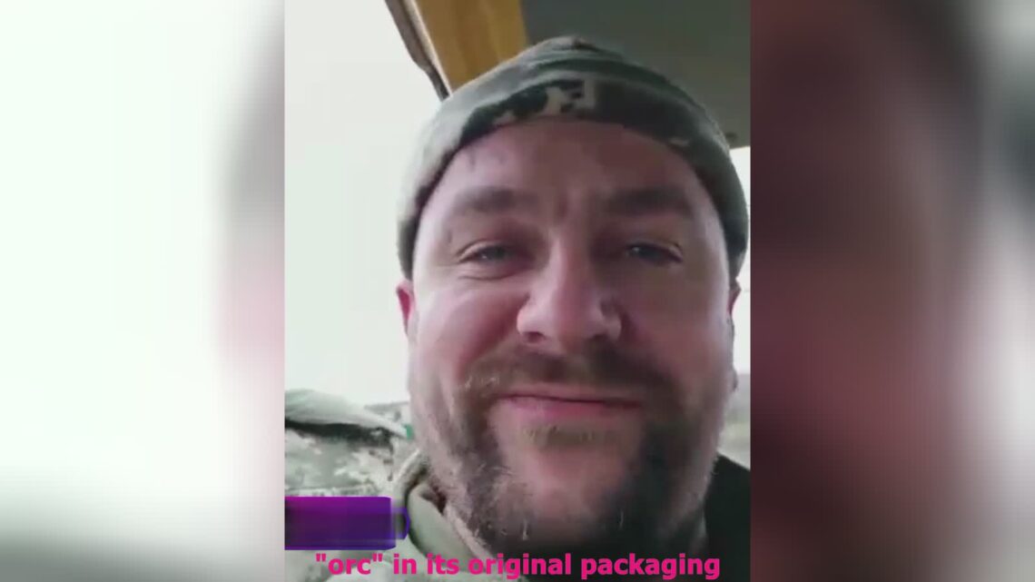 Ukrainian nazis put a supporter of the russians in the coffin