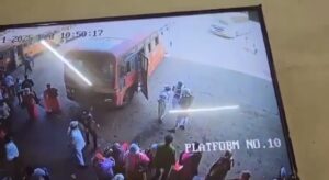 Due To Failed Brakes, The Bus Crashed Into A Crowd Of People Waiting For Their Bus