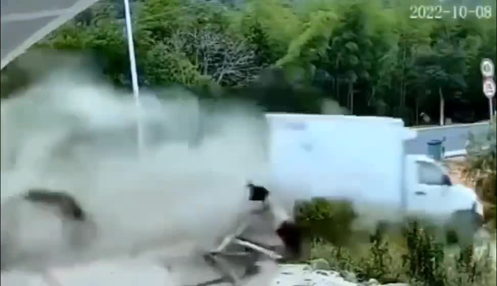 Container truck always wins