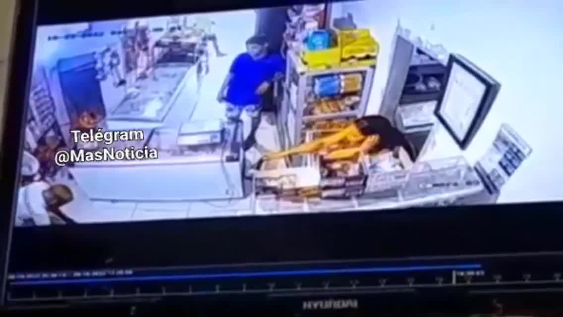 Dad extremely performed while holding his little one inside shop