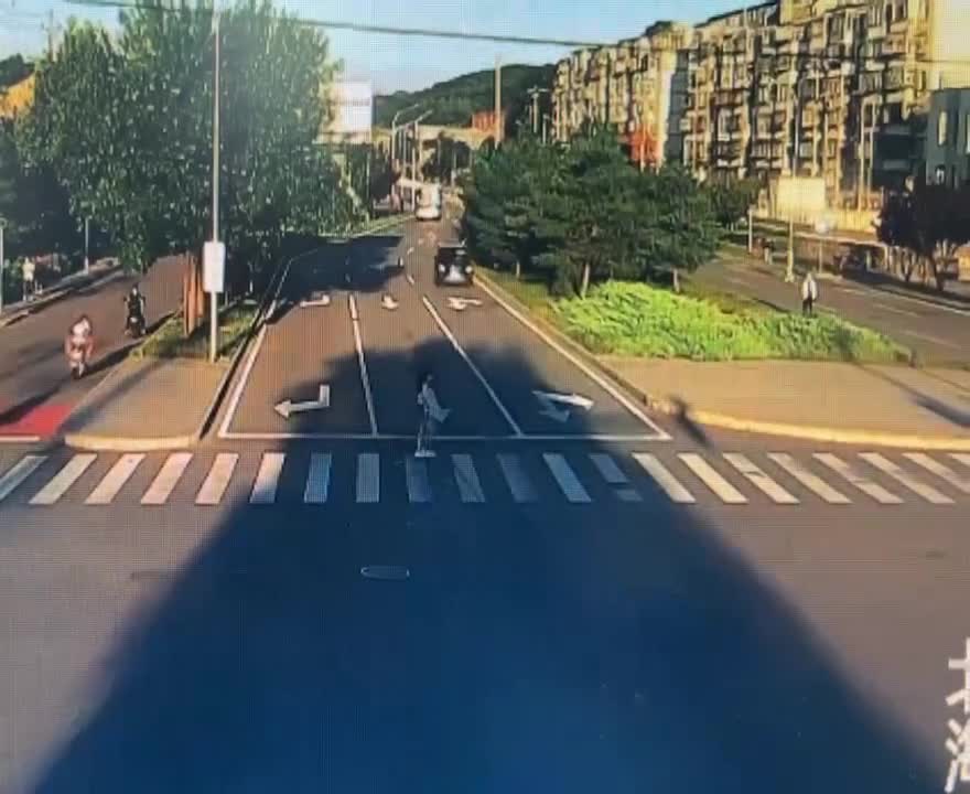 Deadly zebra crossing in china