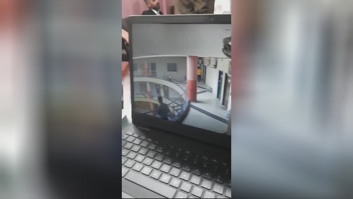 Depressed individual leaps coming from 8th account floor