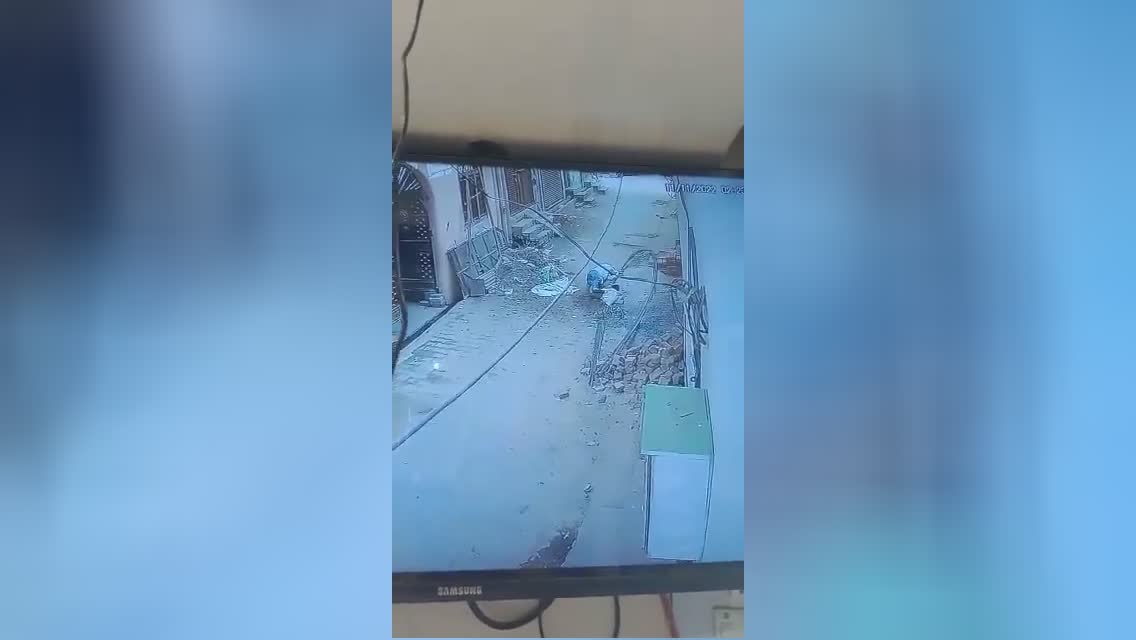 Final place cement sack falls and crushes passerby