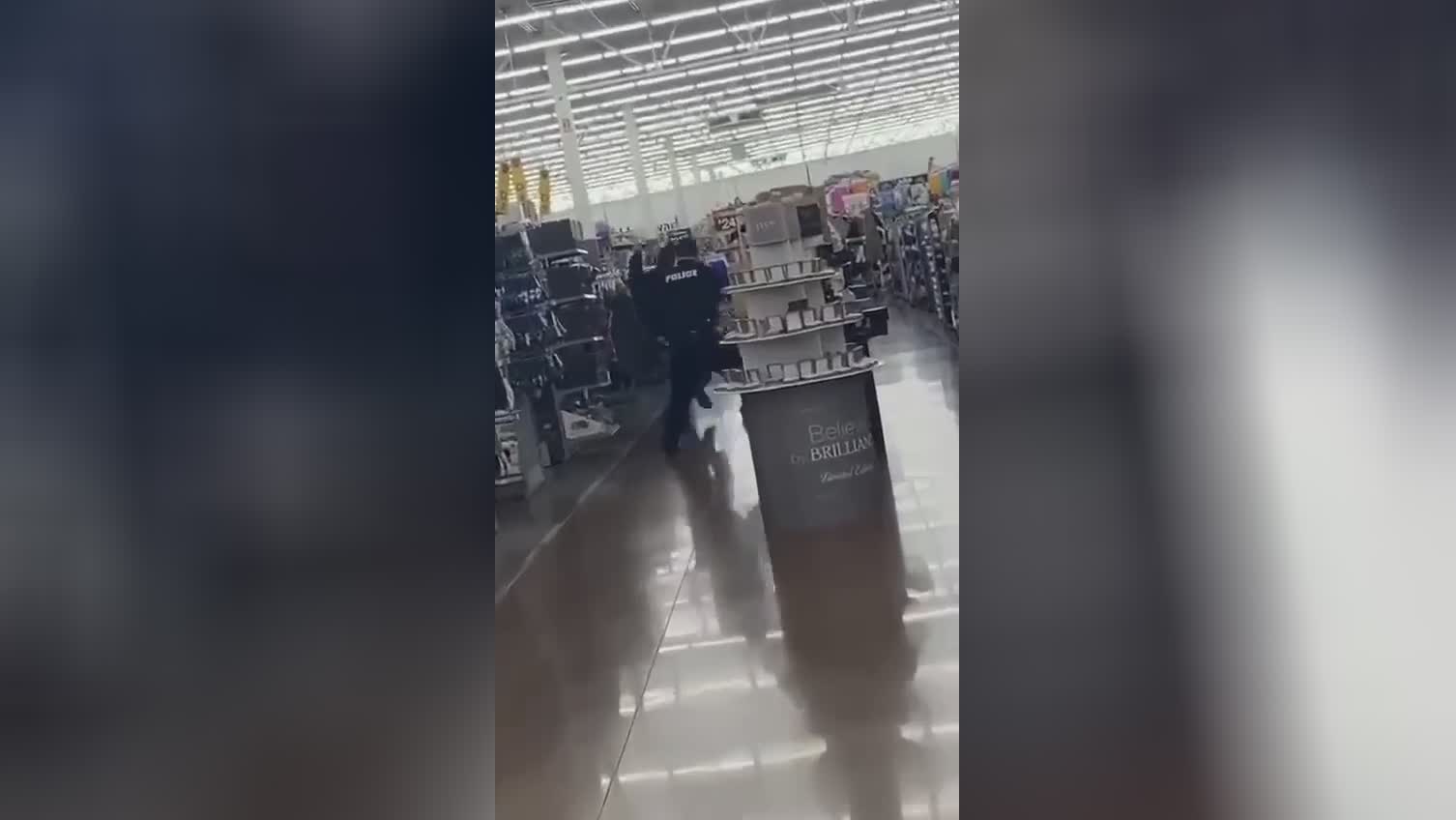 Man wielding machete inside walmart fatally try by indiana