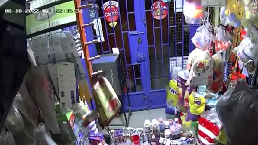Fierce sicario gets rid of wine maker in own store