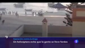 Spanish beachgoers swipe medications from narco watercrafts