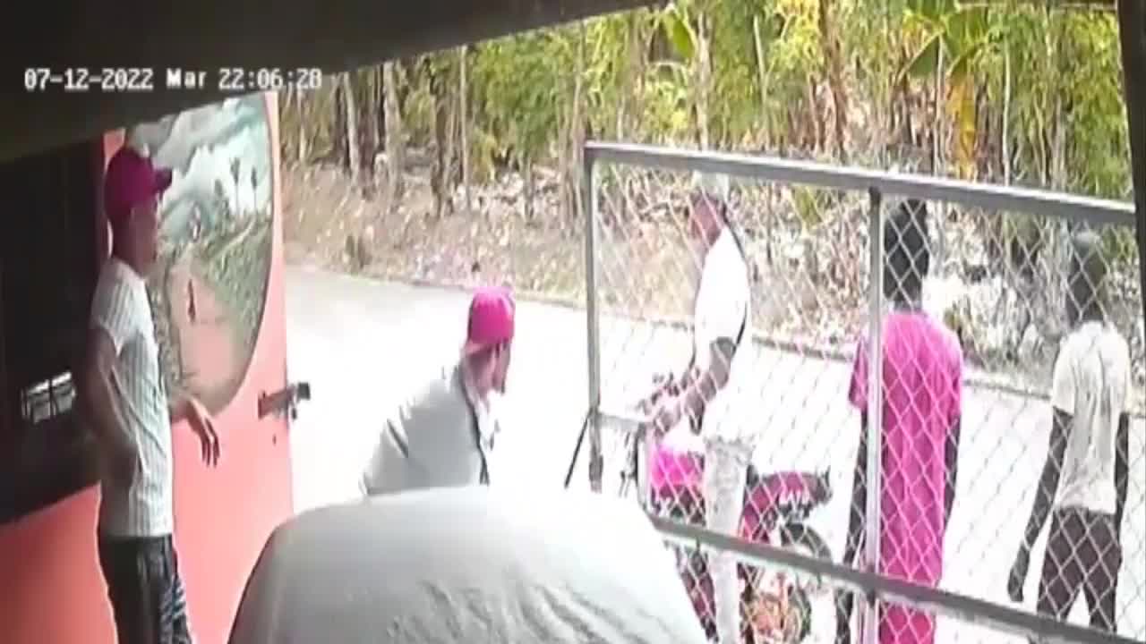 A person eventually sharpened his machete