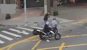 Two hijackers go while making an effort to swipe a bike brazil 1 Two hijackers go while making an effort to swipe a bike brazil
