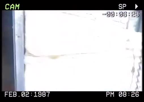 Ukrainian soldier fires covert russian soldier