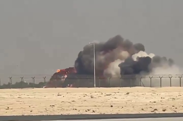 An Indian Tejas Fighter Jet Crashed During An Air Show At The Dubai Airshow