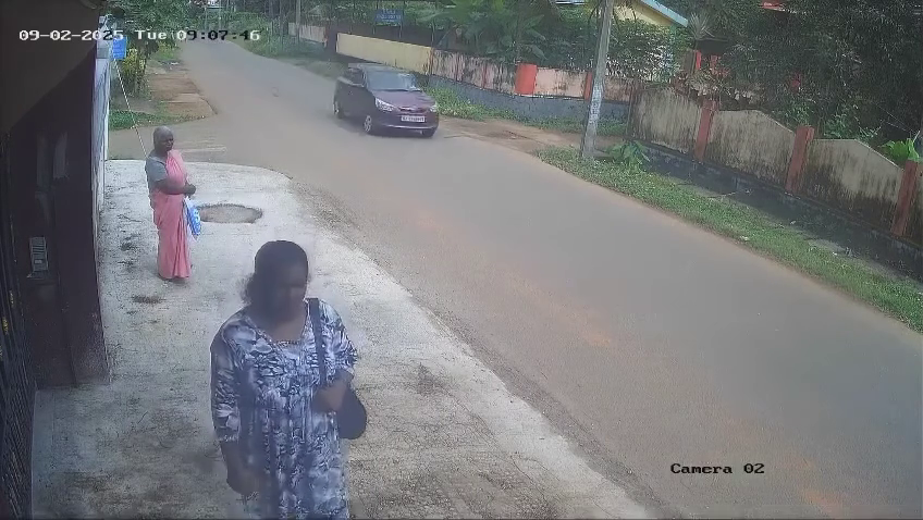 A Car That Lost Control Hit An Elderly Woman At A Bus Stop And Killed Her