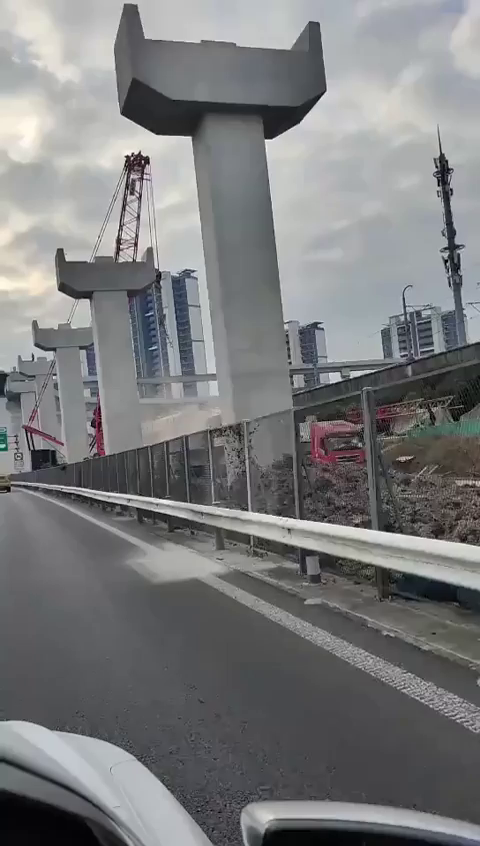 Moving Shanghai Metro Train Hits Tower Crane That Has Collapsed